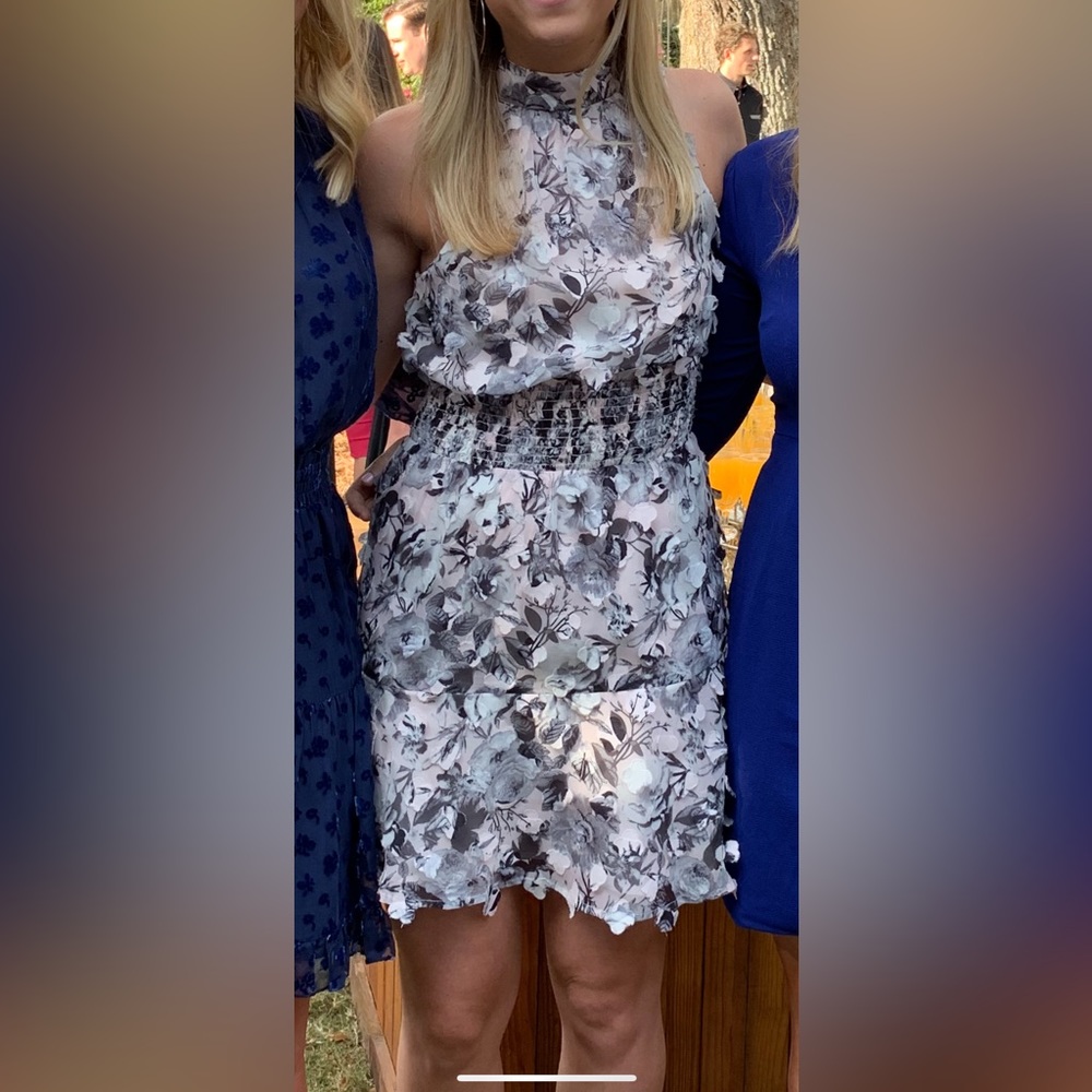 Elliatt floral appliqué dress